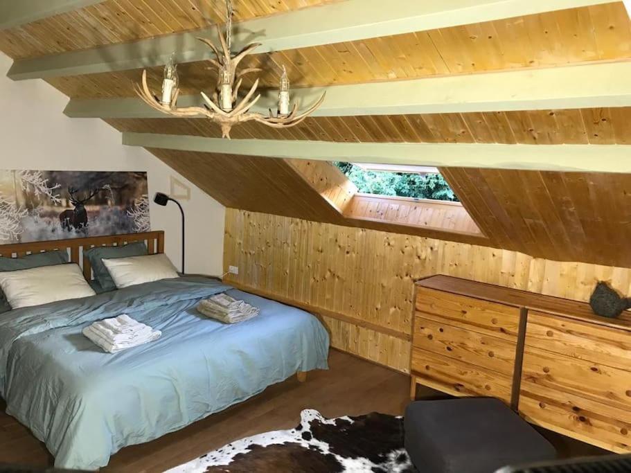 Charming In The Forest, With Heated Pool Villa
